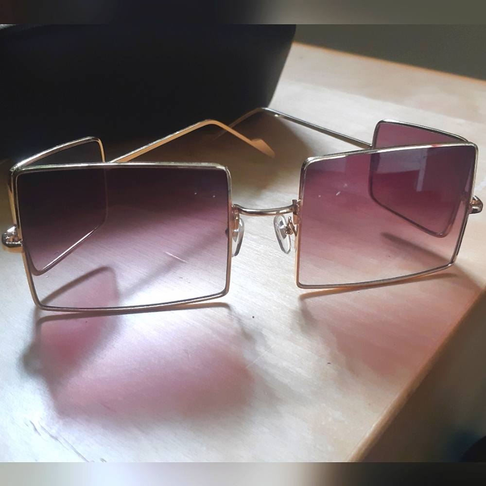 Variety cheap sunglasses pack